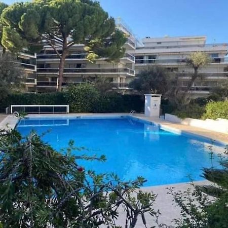 Juan Les Pins Tanit Studio Climatise Vue Sur Mer Piscine Antibes Luaran gambar